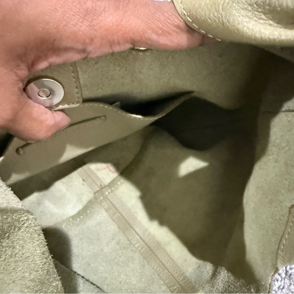 Lucky Brand Sage Green Genuine Leather Magnetic Closure Crossbody W/ Coin Bag - Picture 5 of 12